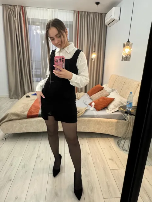 Thumbnail Office Fashion Fun: Style Adventures in Tight Dresses
