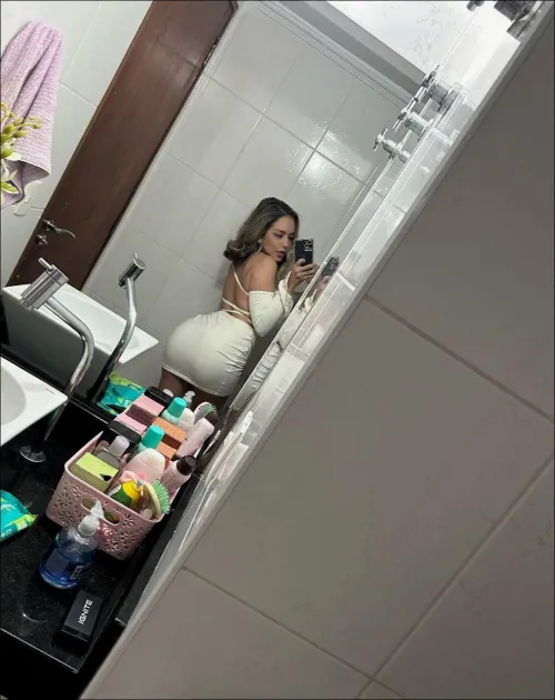 Thumbnail Flashy Weekend Delight: Stylish Adventures in Tight Dresses