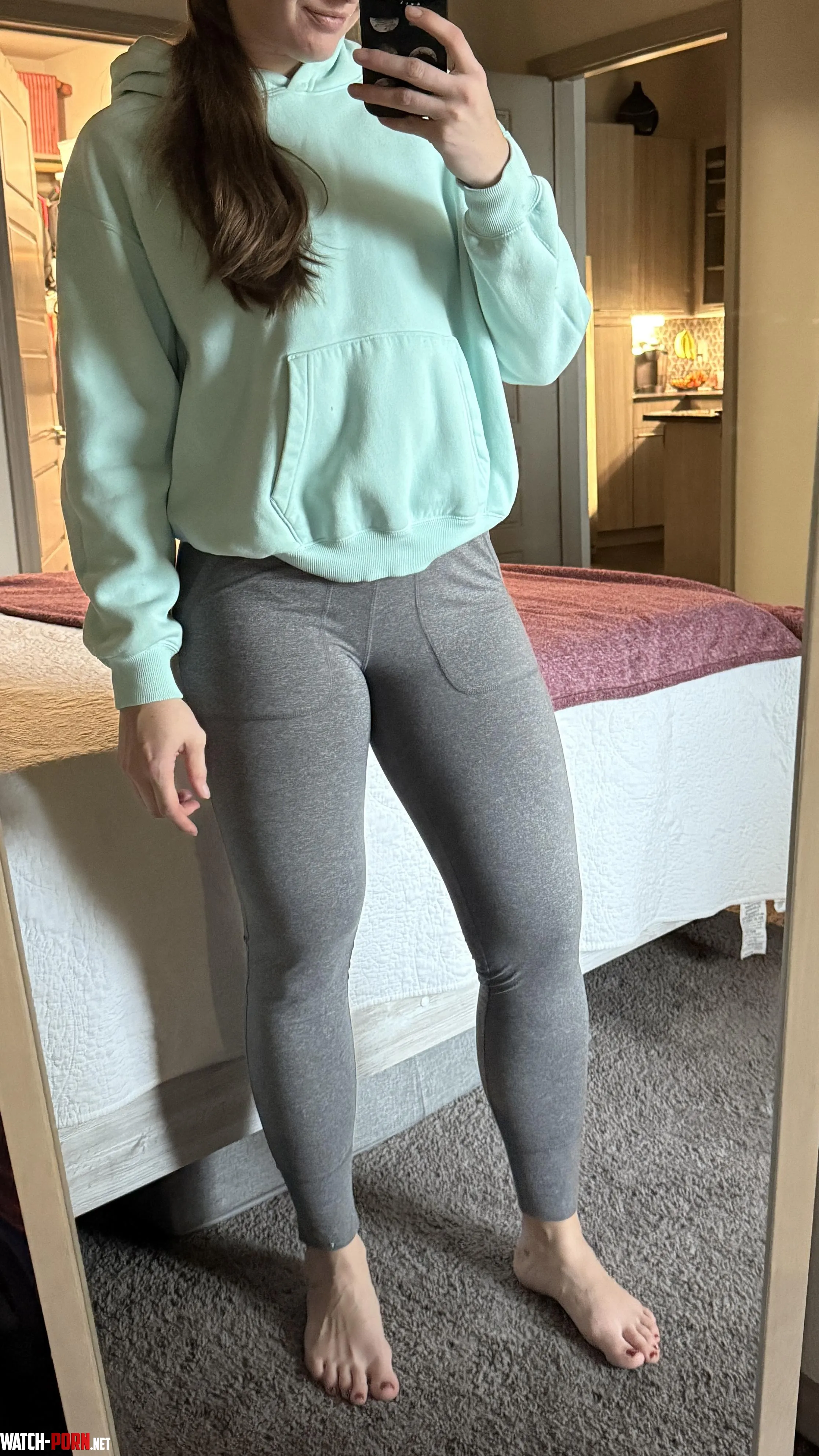 these leggings have interesting pockets  by cumwcourt