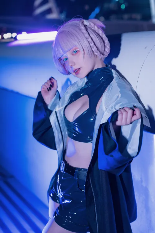 Thumbnail Hey, Cosplay Enthusiasts! Shorinya Presents a Special Show