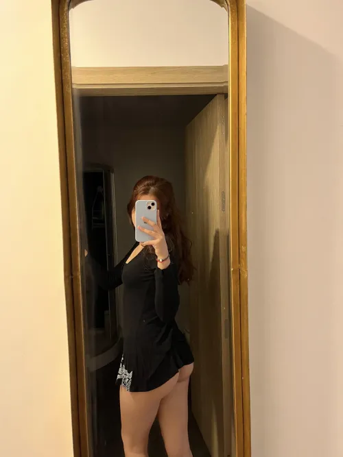 Thumbnail Alissarose66 Offers a Snack in The Snack is On Me Today in the Upskirt Category