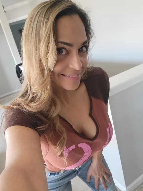 Thumbnail Sneak Peek at Cleavage: timetoplay101010 Shares Insight
