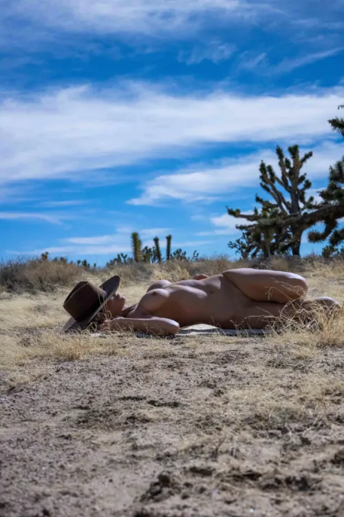 Thumbnail Tan with Style: hayley_and_kian's Seductive Tanning Ritual