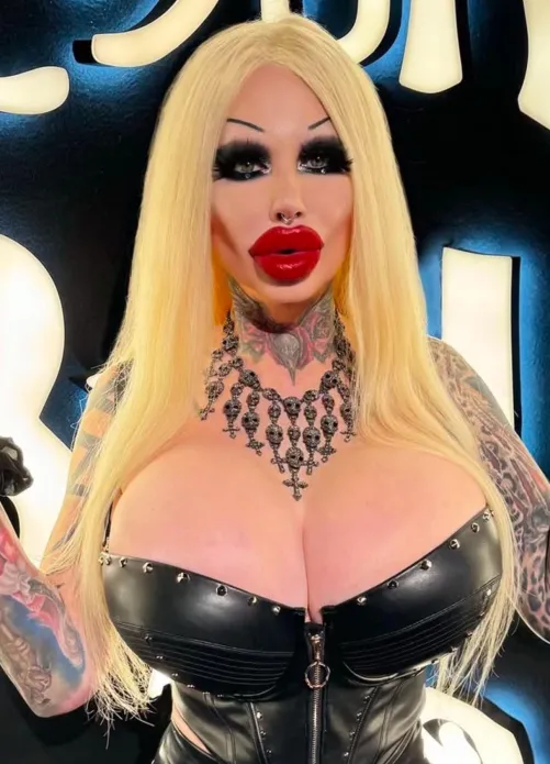 Thumbnail Kitty Ink Bimbodoll's Sensational Return in EnhancedFucktoys