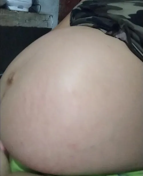 Thumbnail Sensual Intrigue: Pregnancy Stretch Marks and Desire by akmv1312