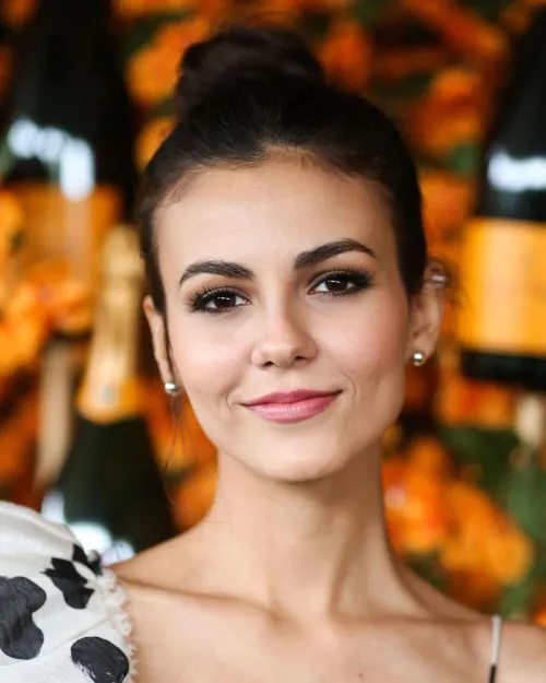 Thumbnail Victoria Justice's Style Chronicles: A Fashion Journey by Environmental_Log418