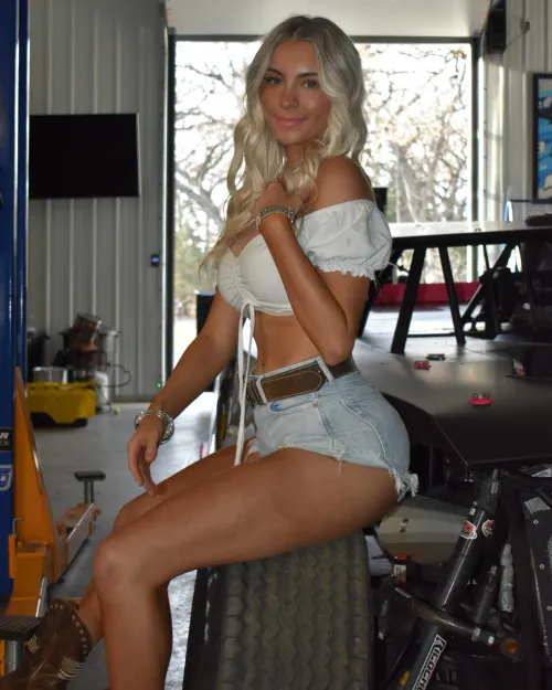 Thumbnail Daisy Dukes: A Classic Sexy Look | figurephilosopher