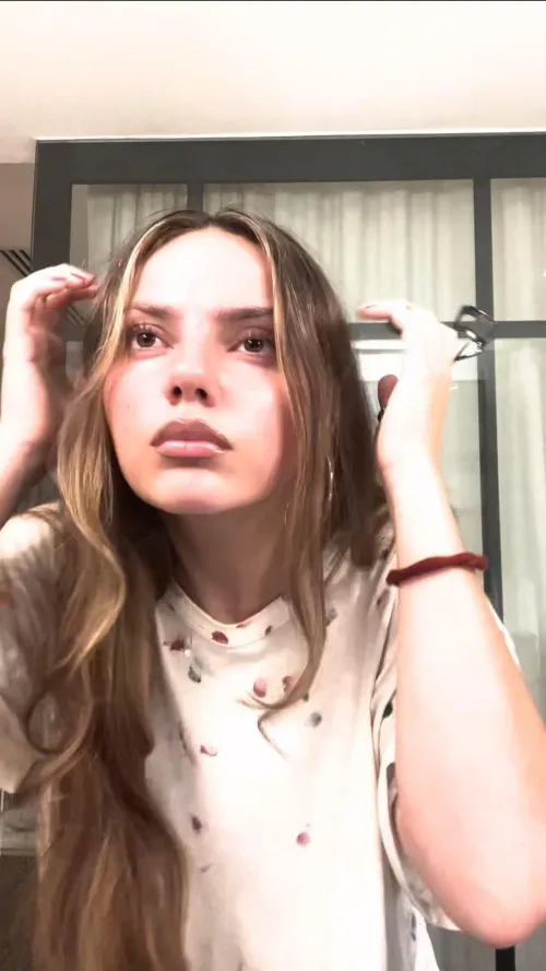 Thumbnail Dive into the Beauty of Dafne Keen's Charm Presented by Apprehensive_Day212