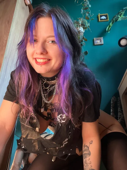 Thumbnail Littlest_Fern Challenges You: 'I Dare You to Zoom In' in altgonewild