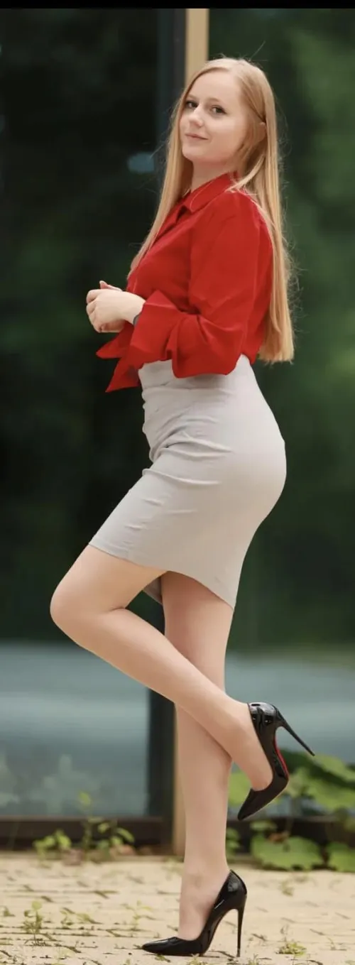 Thumbnail Elegance and Style: Sorry-Turnover8920's Smart Pencil Skirts