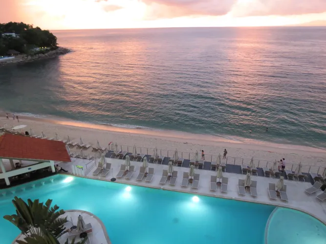 Thumbnail Explore the Beauty of Puerto Vallarta Beach Experience by Amazing-Edu2023