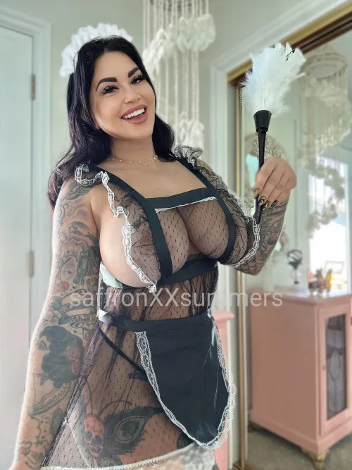 Thumbnail Strength and Beauty: A Big Strong Encounter | saffronXXsummers