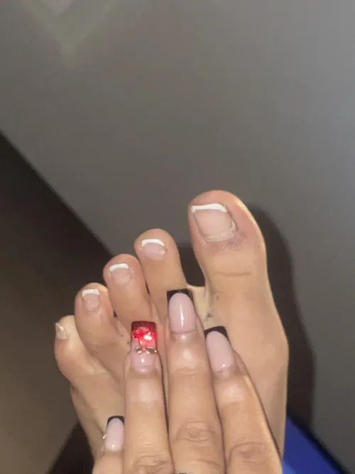 Thumbnail Nail Transformation: DoughnutFree1822's Look at NailFetish Evolution