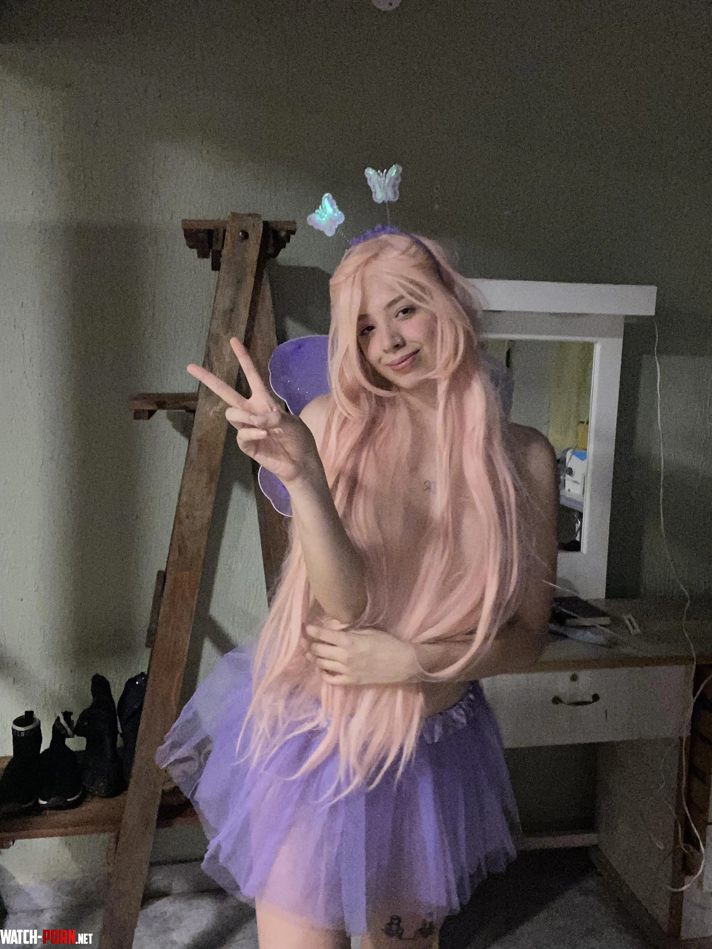 Your pink fairyshes crazy but hot by Luciavieirax