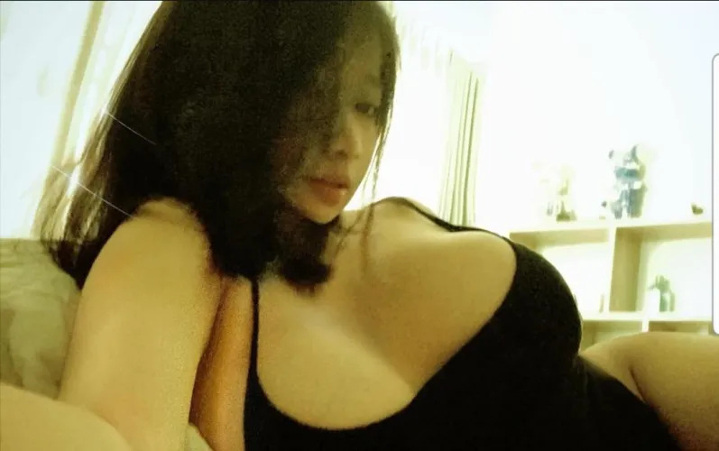 Thumbnail Satisfy Your Curiosity: Identify the Mystery Woman | Agent-780