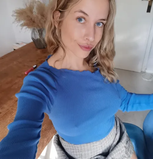 Thumbnail Match Your Eyes with Your Shirt: The Style Secrets of naturalgirl_mel