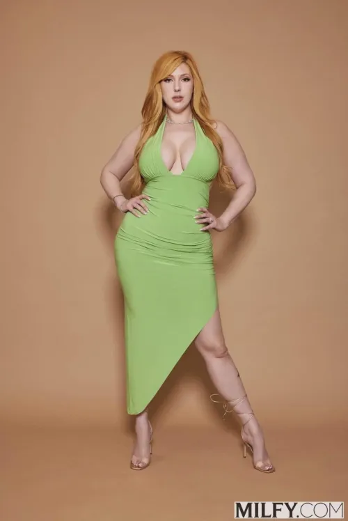 Thumbnail Experience the Radiance of Classy Pornstar Lauren Phillips