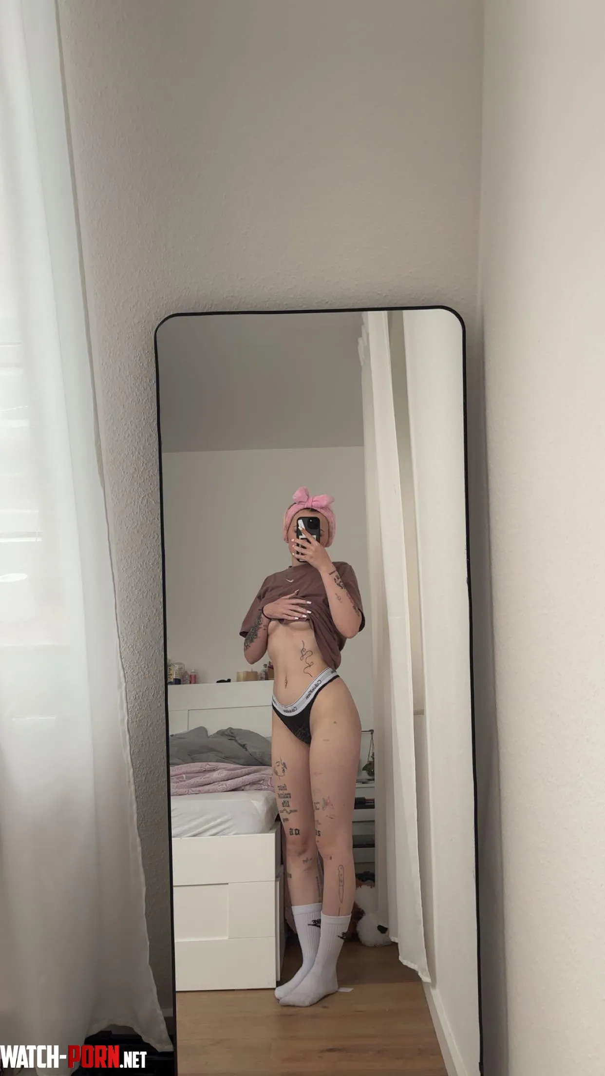 Just turned   Ive made a mess in my panties and you have to clean it up  with your tongue by louisaa_sec