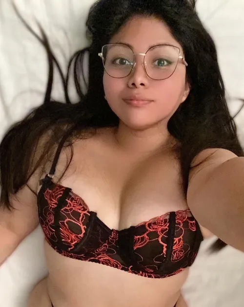 Thumbnail Dare to Romance Your Spanish Teacher: A Seductive Invitation by SexyAzucena