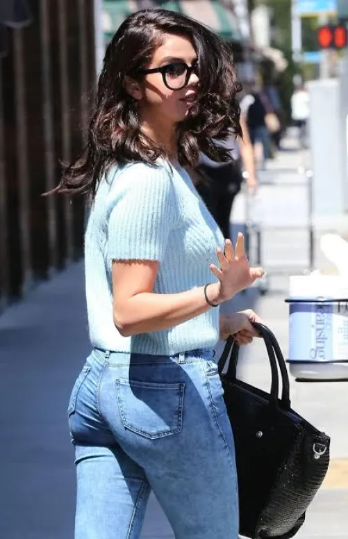 Thumbnail CelebrityButts Spotlight: Selena Gomez's Allure by RadarBuster