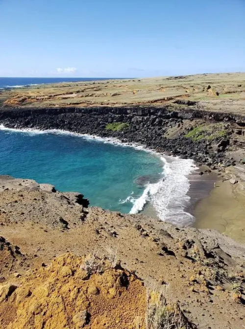 Thumbnail Papakolea Beach: A Hidden Gem by colapepsikinnie