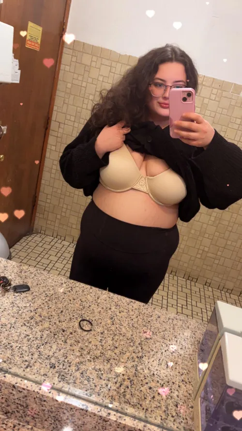 Thumbnail Unconventional Charm: lugwalk's Playful Chubby Revelations