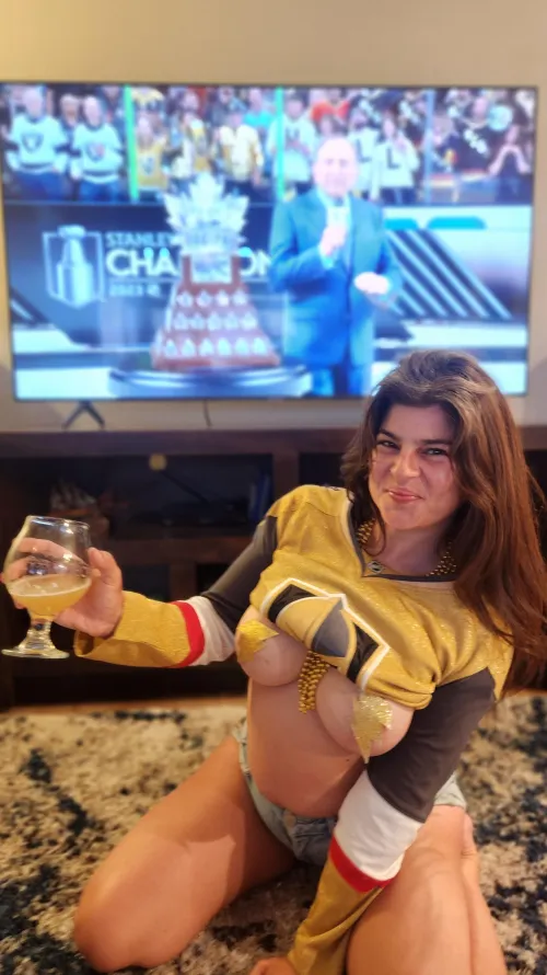 Thumbnail Unfilteredbrewnette's GamedayGoneWild Hockey Team Favorites