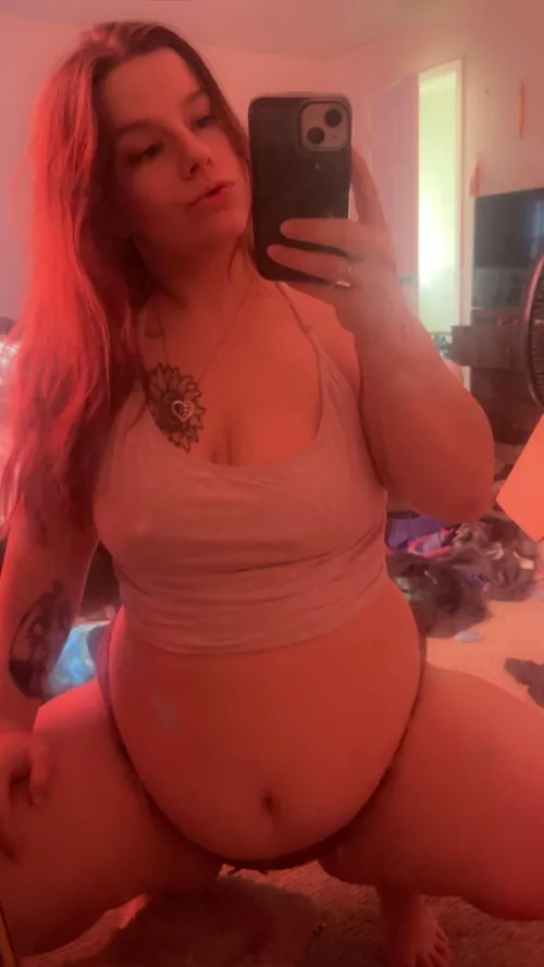 Thumbnail Worship Me: Adventurous-Shop-729's Allure | PreggoPorn