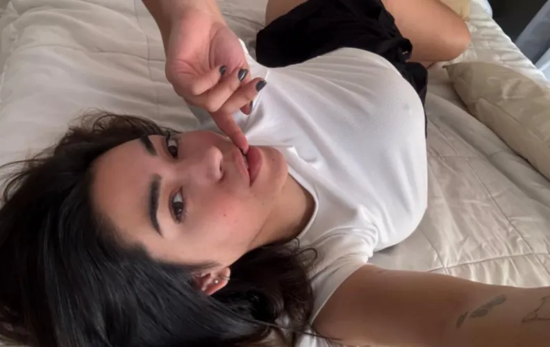 Thumbnail Famous-APPs- Presents VictoriaBunnyxo on OnlyFans: Dive into BabesDirectory