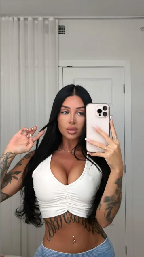 Thumbnail Tatted Bimbo Tales: Revealing x3petz's Insights