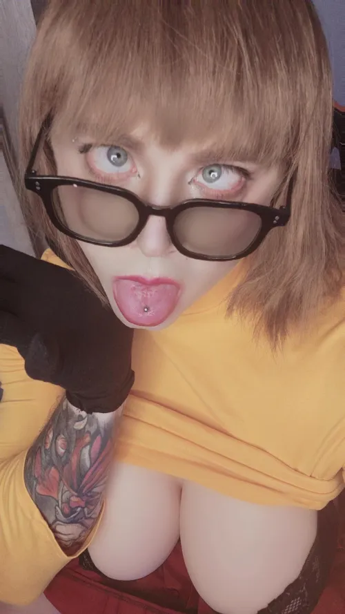Thumbnail Embarrassed_Hand_693 Unleashes Velma Cosplay Ahegao Charm