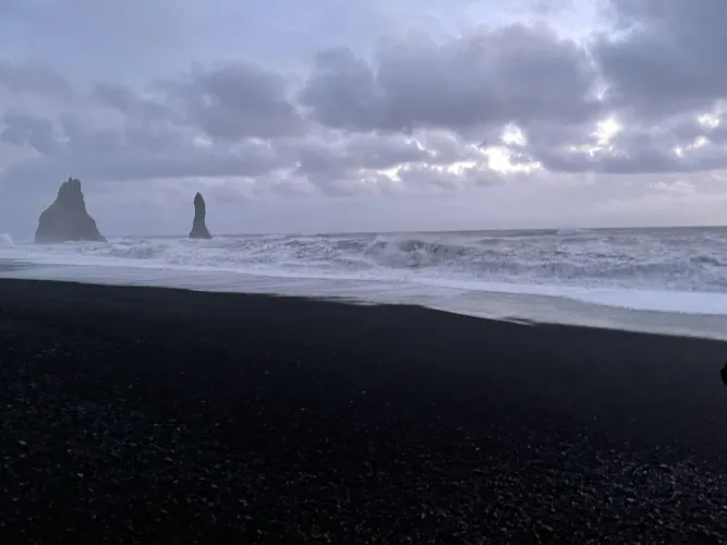 Thumbnail Iceland's Unique Beach Escape by exJoshua