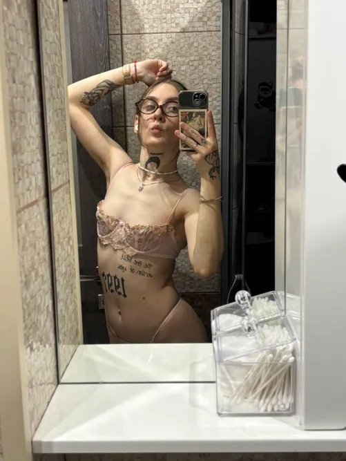 Thumbnail Caught in the Act: Little_Eva_20's Shower Surprise | GirlsShowering