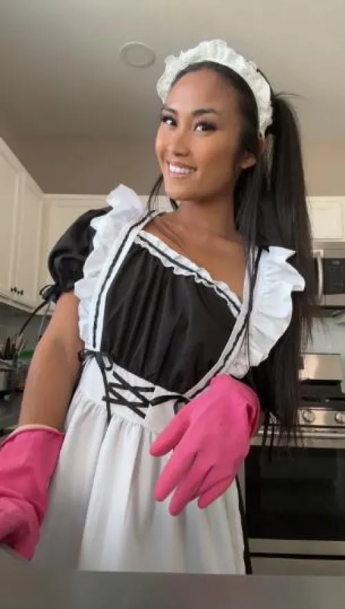 Thumbnail sunshinemaidxo's Promise: Your Maid Awaits Wishes