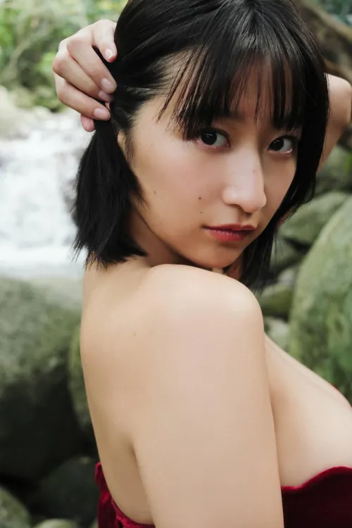 Thumbnail yuuki-ichinose Showcases Ina Enohara's Gravure Charms