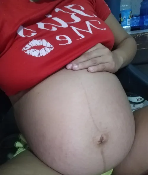 Thumbnail Embracing Stretch Marks: akmv1312's Pregnantporn Journey