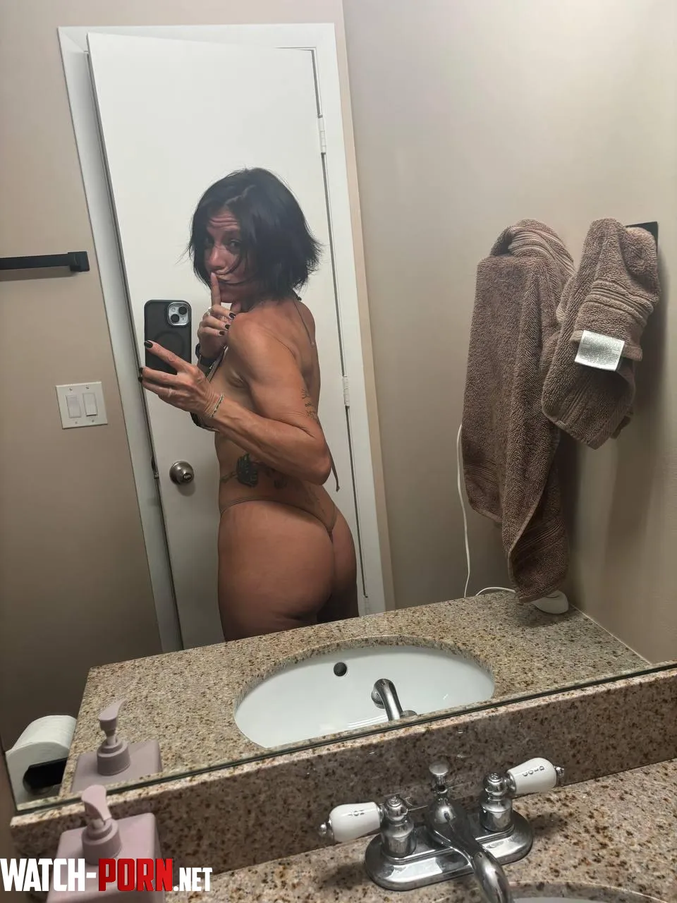 This mom needs a fuck  whos in by realsexxyladdyy