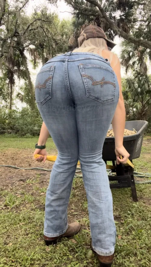 Thumbnail Barn Views and Chores: Cheybabby_777's Country Girl Tales