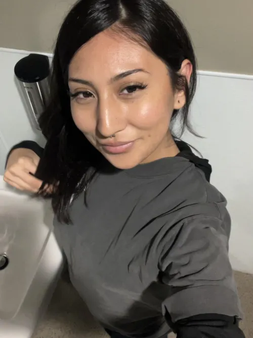 Thumbnail Lilagrey Shines on Instagram: A Hello from the Zone