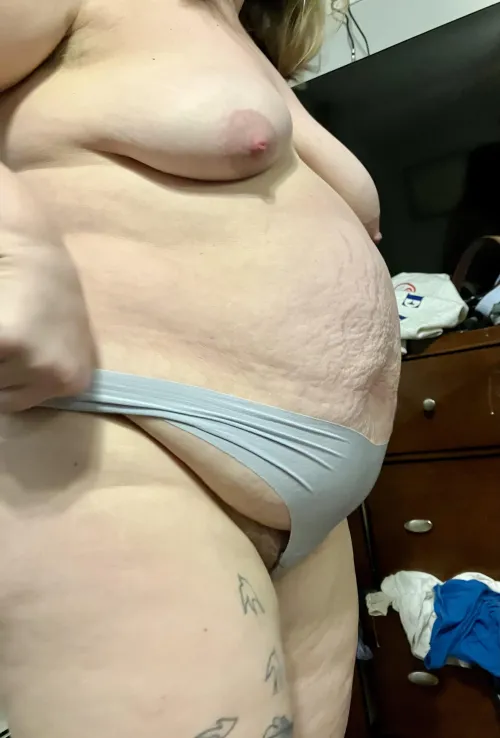 Thumbnail Sweaty Melons Peeking: Dive into youdirtyhoe's World