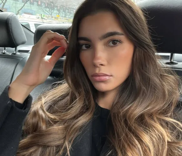 Thumbnail Cindy Mello: Mesmerizing Pictures of PrettyGirls Revealed by James007BondUK