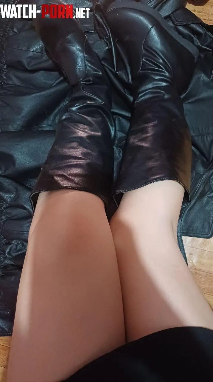 Do I look good in leather boots  by BigCxxo