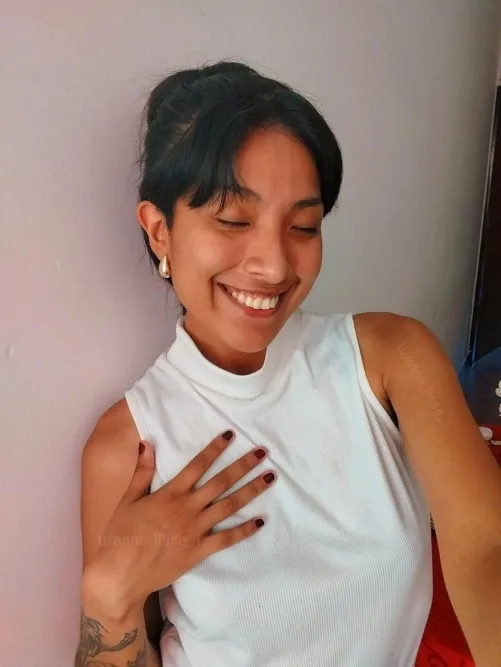 Thumbnail Elegance & Grace: anne_lisse_1 Radiates Classygirls Vibes