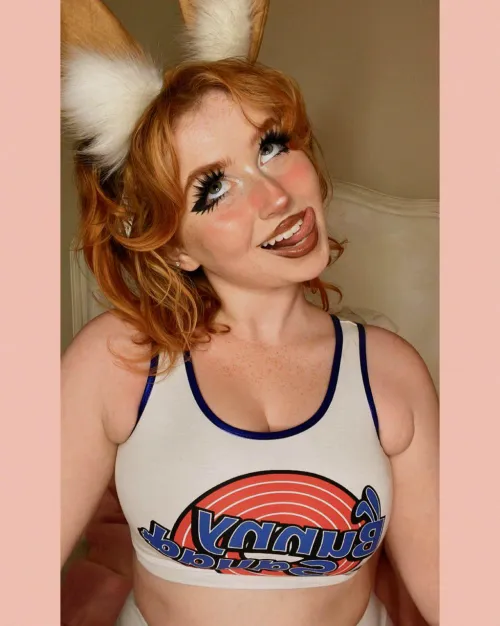 Thumbnail Lola Bunny Experiment: A Unique Cosplay by Jadexkalopsia