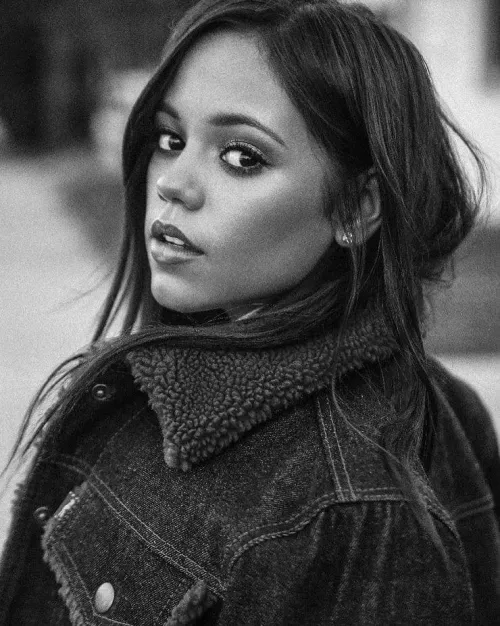 Thumbnail Jenna Ortega's Beauty Radiates in the PrettyGirls Category by Environmental_Log418