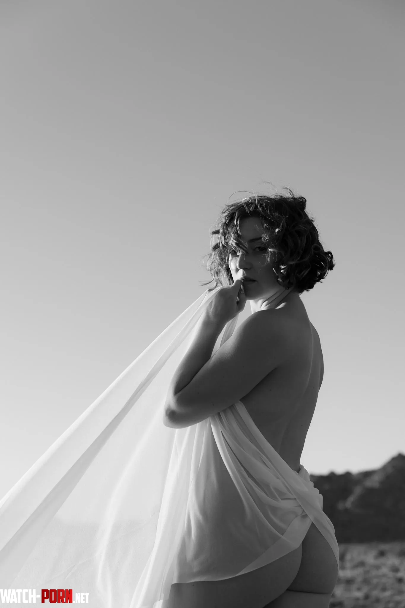 Samantha in the desert by mrtz_photo