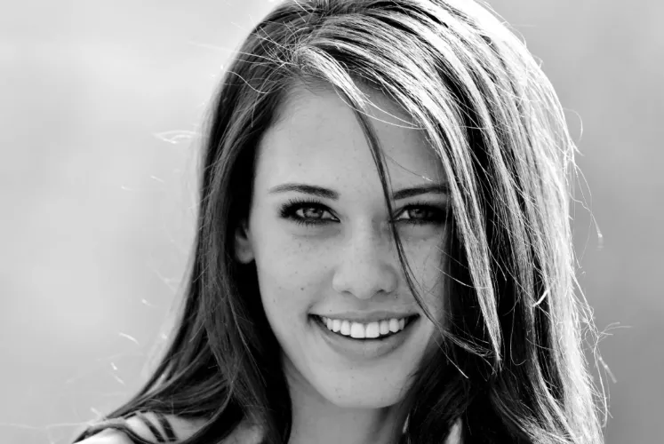 Thumbnail Tiffany Thompson's Exquisite Beauty Revealed by Environmental_Log418