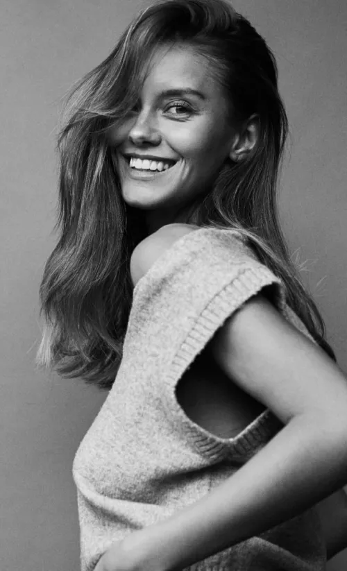 Thumbnail Get Inspired by the Beauty of Nicola Cavanis in the PrettyGirls Category by rom003