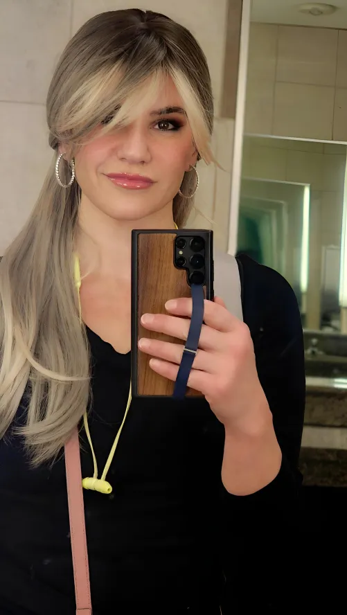 Thumbnail Mirror Selfie Confessions: Airport Shenanigans in 49F