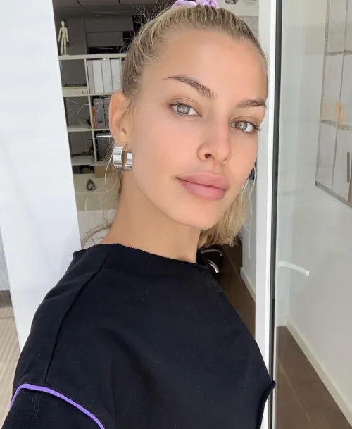Thumbnail Jessica Goicoechea's Elegance: Reasonable-Owl-3857 Showcases PrettyGirls